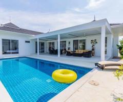 Luxury villa for sale located Hua Hin ( very nice mountains view )