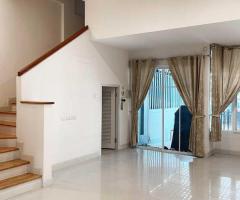 ขายบ้านทาวน์โฮม 3 ชั้น The Metro พระราม 9 พิเศษ 4.59 ล้าน