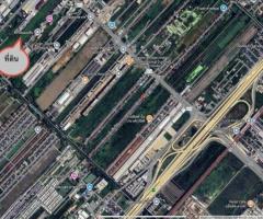 ขายที่ดินเปล่าในราคาประเมิน ถมแล้ว ขนาด 305 ตรว. ถนนร่มเกล้า ใกล้สนามบินสุวรรณภูมิ - Image 5